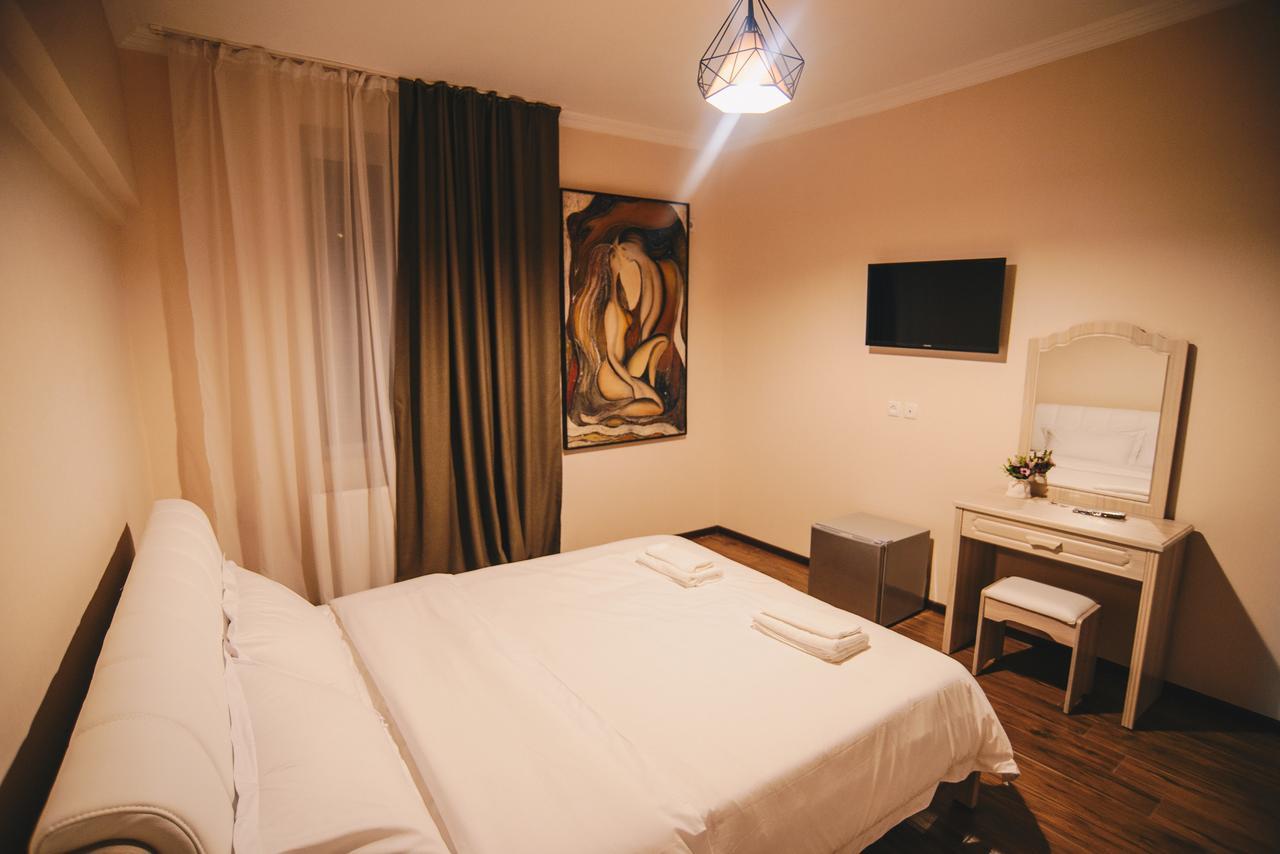 Hotel Sani Kutaisi Esterno foto