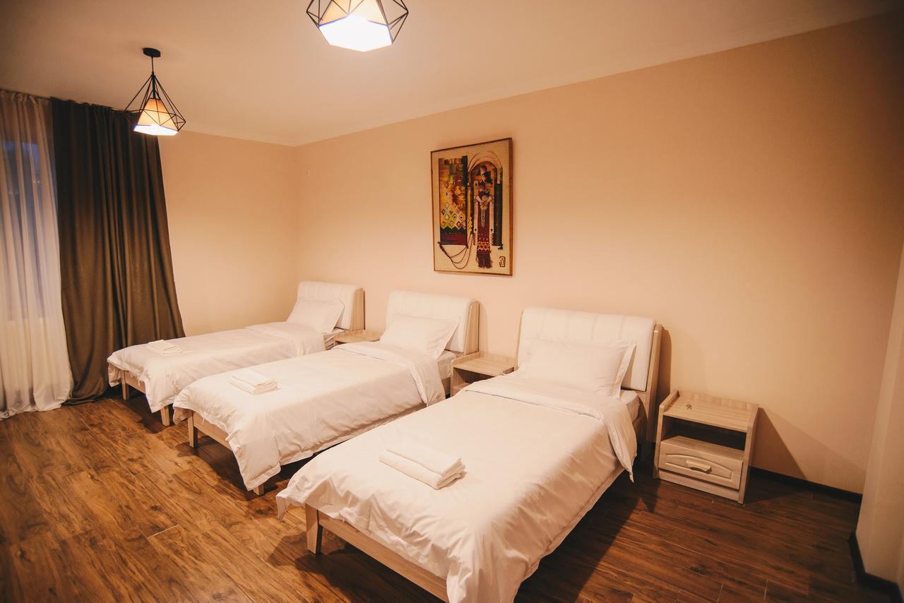 Hotel Sani Kutaisi Esterno foto