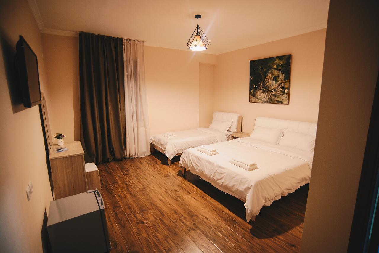 Hotel Sani Kutaisi Esterno foto