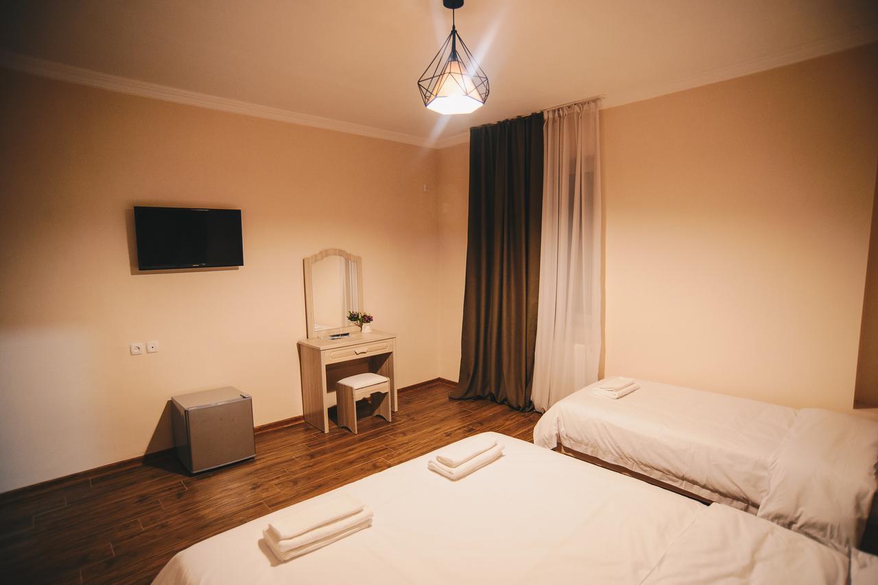 Hotel Sani Kutaisi Esterno foto