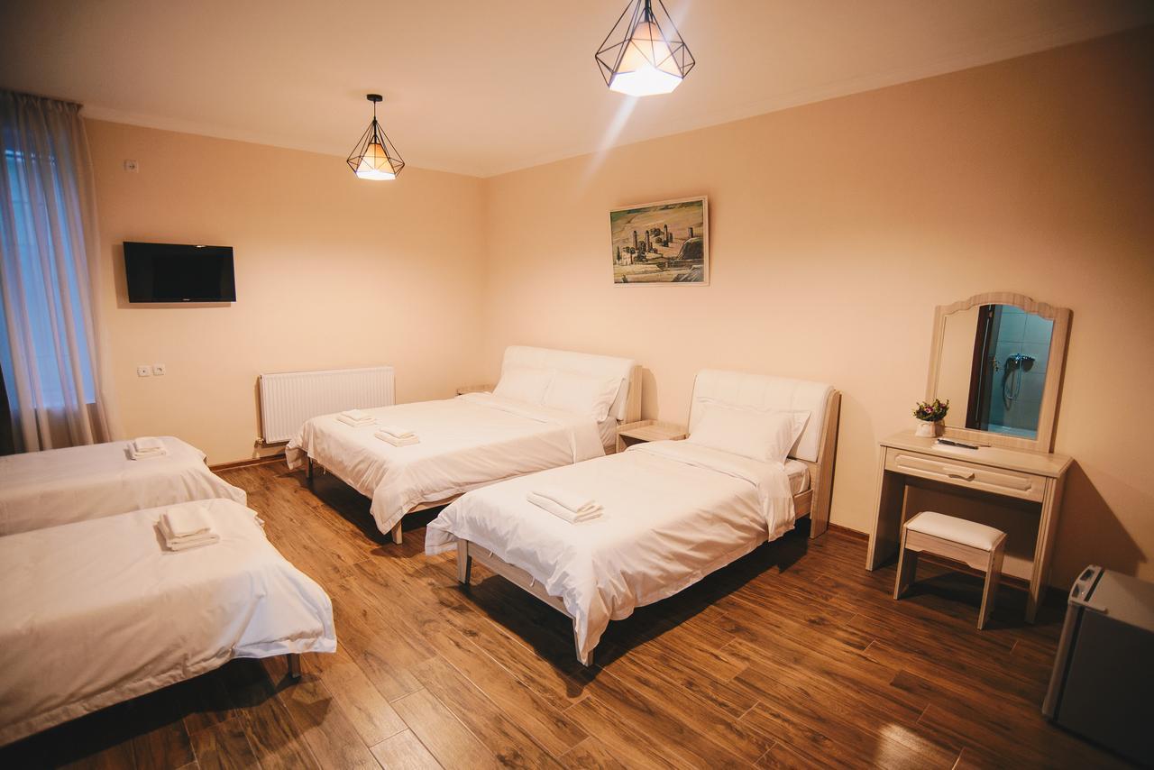 Hotel Sani Kutaisi Esterno foto