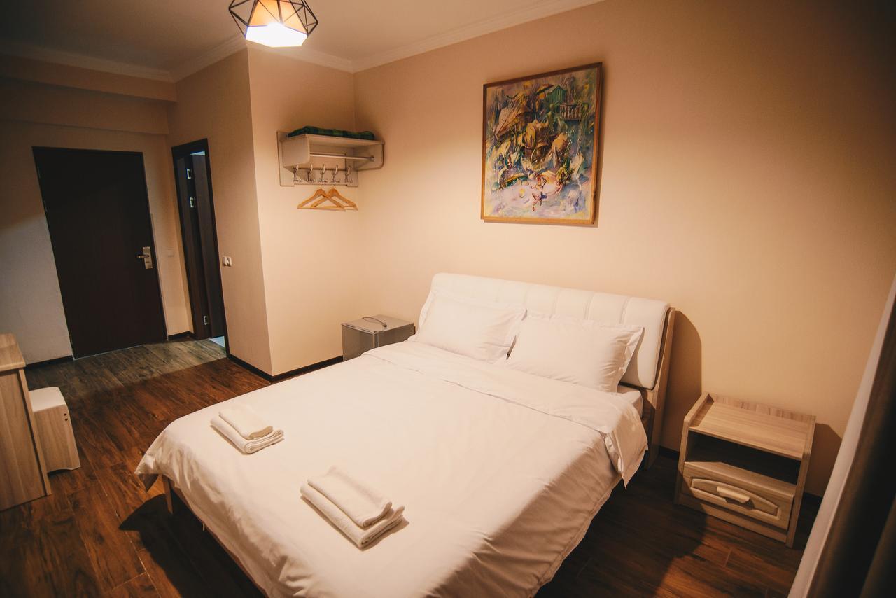 Hotel Sani Kutaisi Esterno foto