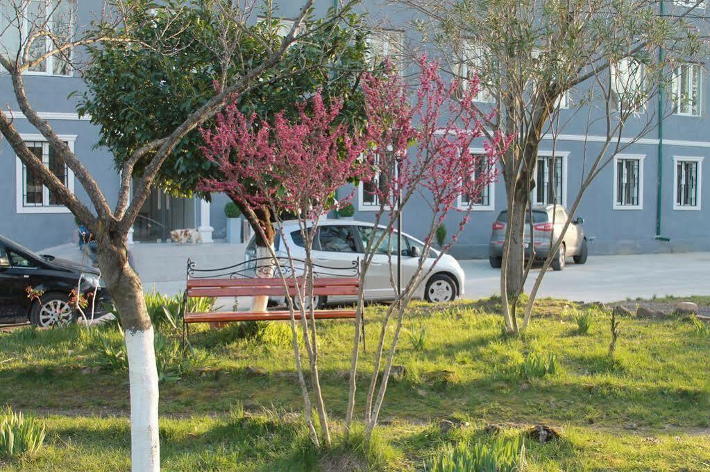 Hotel Sani Kutaisi Esterno foto