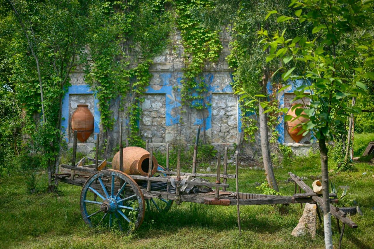 Hotel Sani Kutaisi Esterno foto