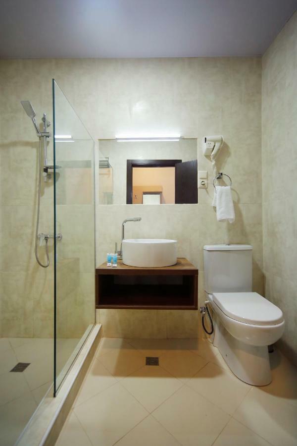 Hotel Sani Kutaisi Esterno foto